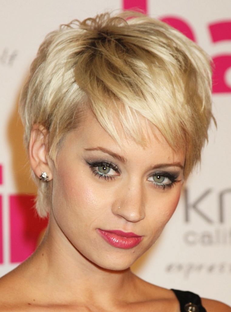 Short Hairstyles For Round Faces - The Xerxes
