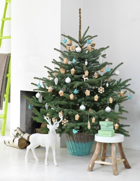 Christmas Tree Ideas For Small Spaces - The Xerxes