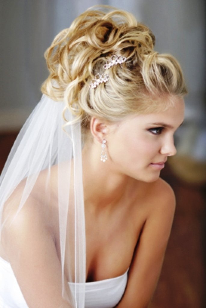 25 Wedding Hairstyles for Long Hair